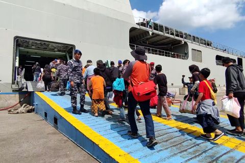 KRI Banda Aceh kembali layani para pemilir arus balik ke Jakarta