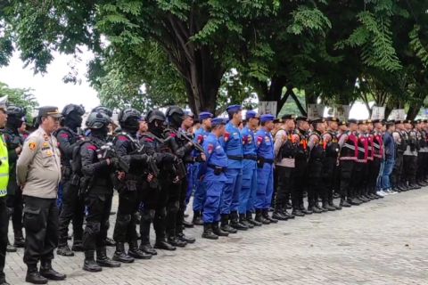 Polres Cilegon siagakan 345 personel amankan wisata Anyer-Cinangka