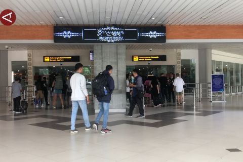 Ratusan ribu wisnus diperkirakan padati Bali selama libur Lebaran