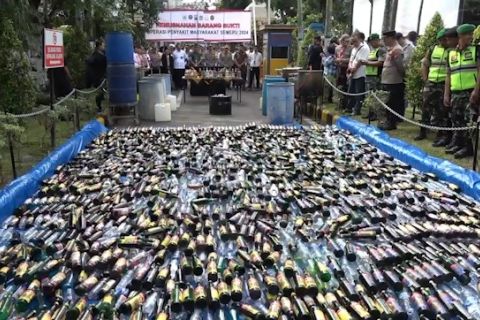 Polres Malang sita ribuan miras hasil Operasi Pekat Semeru 2024