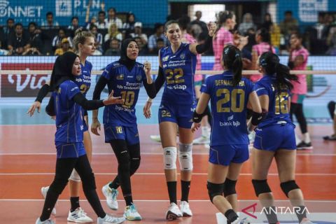 Bandung bjb Tandamata kalahkan Gresik Petrokimia Pupuk Indonesia