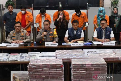 Polri ungkap sindikat penipuan modus manipulasi data email senilai Rp32 miliar