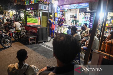 Antusiasme warga nobar Timnas U-23 di playoff Olimpiade 2024