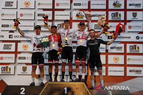 Pembalap Selandia Baru Lochlan Brown juara seri ke-3 UCI MTB Eliminator World Cup 2024 kategori Men Elite