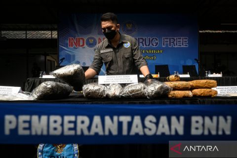 BNN tangkap tujuh tersangka dan musnahkan barang bukti narkoba