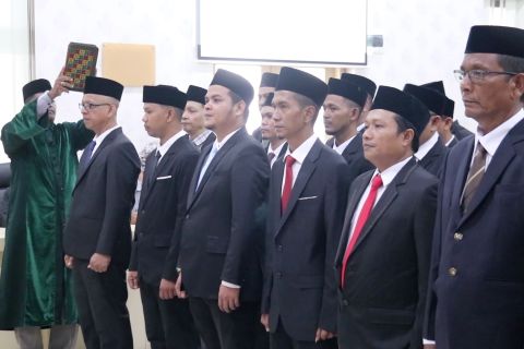 Bawaslu lantik Panwaslih Ad Hoc khusus awasi Pilkada di Aceh