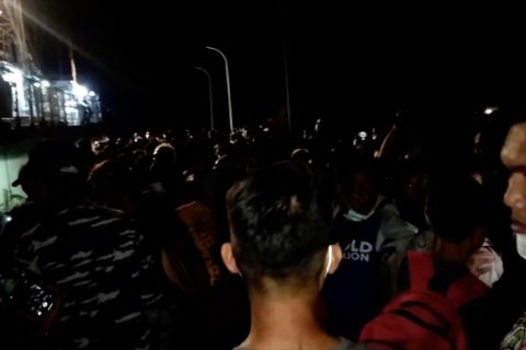 Listrik padam dampak erupsi Gunung Ruang, warga Tagulandang dievakuasi