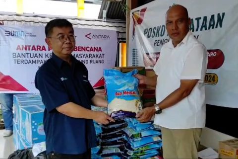 LKBN ANTARA bagikan bantuan logistik untuk korban erupsi Gunung Ruang