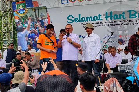 Hari Buruh, Pemkot Cilegon bagi-bagi 'doorprize' hingga hadiah umroh