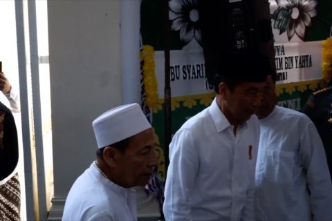 Presiden Jokowi melayat ke rumah duka Habib Luthfi bin Yahya