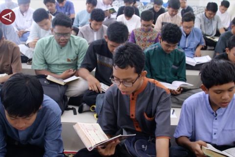 Tradisi jelang Idul Adha, ratusan pelajar khataman Al-Quran 30 juz