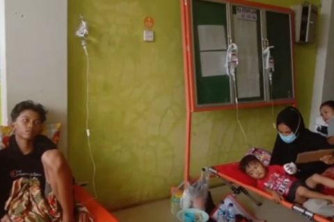 Ratusan warga Pesisir Selatan diare, diduga akibat bakteri E. coli