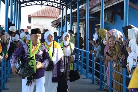 Lepas 92 jamaah calon haji, Bupati Bulungan imbau waspadai cuaca