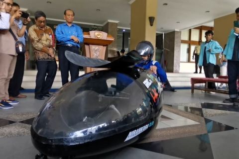Mobil balap hemat energi karya mahasiswa UNS Solo siap bersaing