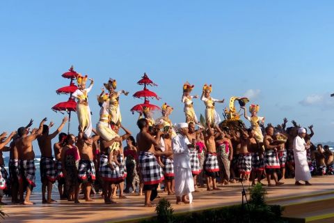 Tarian Sakral buka Upacara Segara Kerthi