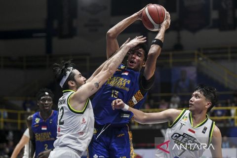 Satria Muda Pertamina Jakarta bekuk Pacific Caesar Surabaya 93-45