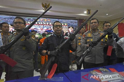 Polda Banten dan KLHK tangkap enam orang pemburu badak Jawa di Taman Nasional Ujung Kulon