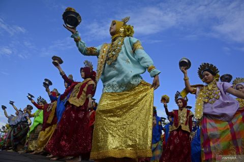 Tari massal Pa'duppa raih rekor MURI