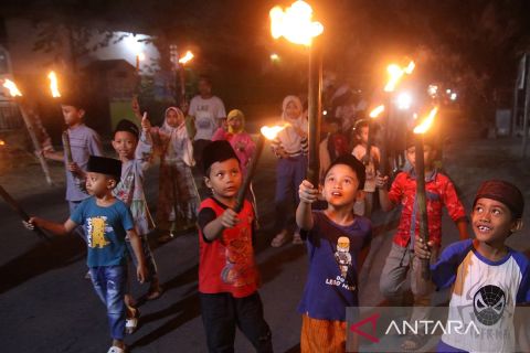 Takbir keliling merupakan tradisi dalam menyambut datangnya Idul Adha