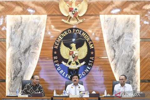Begini suasana rapat perdana satgas judi online yang dipimpin Menko Polhukam