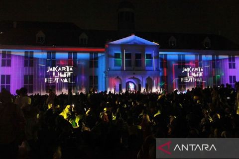 Kemeriahan HUT ke-497 Kota Jakarta dengan pertunjukan video mapping di Museum Sejarah Jakarta