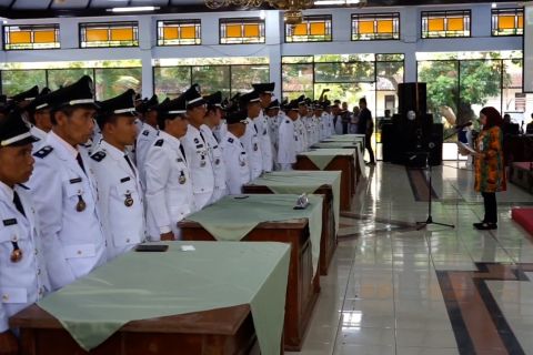 233 Kades dapat perpanjangan masa jabatan, ini pesan Pj Bupati Batang