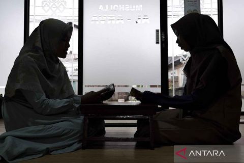 Warga gelar pendidikan agama gratis di lokalisasi Jambi