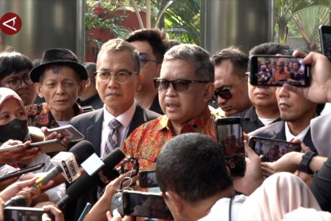 Diperiksa selama 4 jam, KPK sita ponsel dan tas milik Hasto