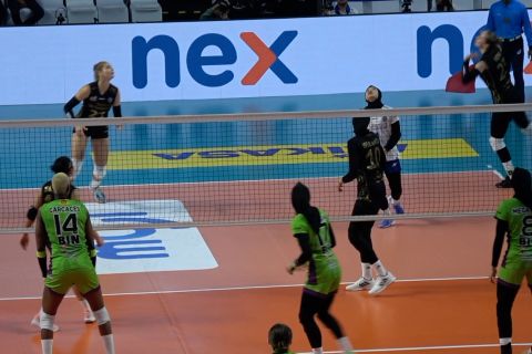 Jakarta BIN dan Pertamina berpeluang lolos ke final four Proliga