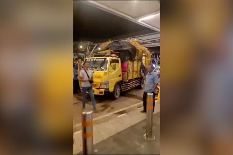 Kepolisian dalami kejiwaan WNA yang ugal-ugalan dengan truk curian