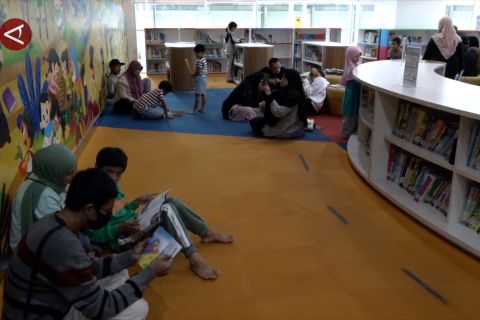 Mengisi masa libur sekolah dengan kegiatan edukatif di Perpusnas