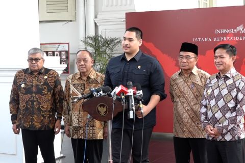 Menpora tanggapi kritik soal kondisi rumput Stadion Utama GBK