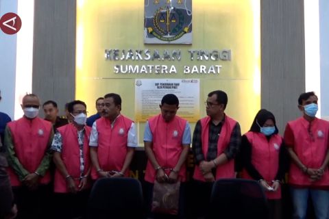 Kejaksaan tahan tujuh tersangka korupsi Disdik Sumbar