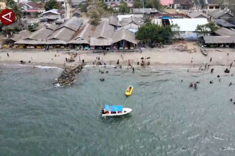 Mengunjungi Pantai Ujong Blang yang jadi ikon wisata Kota Lhokseumawe