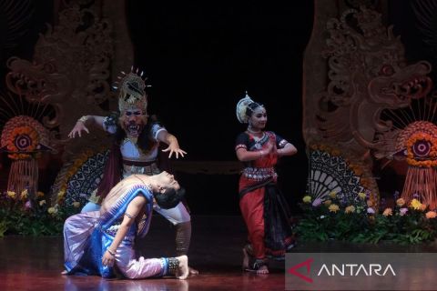 Balinese, Indian dancers collaborate in Bali World Culture Celebration