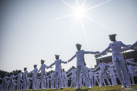 Panglima TNI lantik 350 perwira prajurit karier TNI 