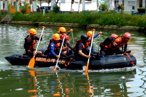 Mengintip latihan penyelamatan air tim reaksi cepat BPBD Jember