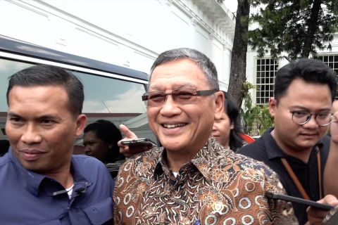 Menteri ESDM jawab isu dirinya kena reshuffle kabinet oleh Presiden