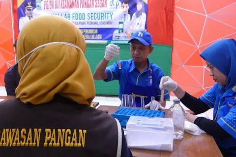 Pasar swalayan di Kota Tangerang punya pojok uji keamanan pangan segar