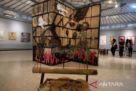 Pameran seni Pasar Raya 2024 di TBJT Solo