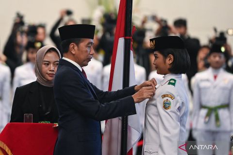 Presiden Jokowi kukuhkan 76 anggota Paskibraka 2024 di IKN 