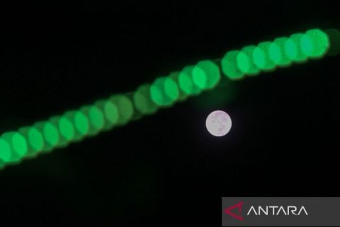 Begini penampakan fenomena bulan purnama biru