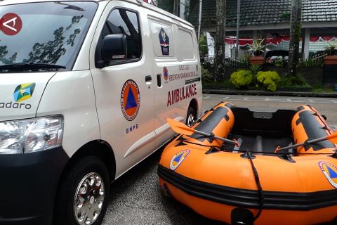 BNPB serahkan bantuan peralatan darurat bencana untuk Kota Ambon