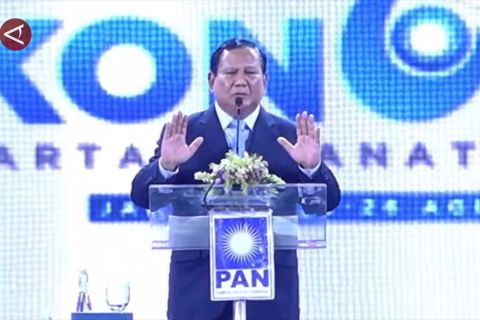 Di Kongres PAN, Prabowo tepis isu retaknya hubungan dengan Jokowi