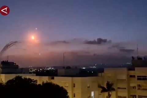 Hizbullah umumkan peluncuran skala besar ke Israel