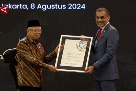 Wapres terima penghargaan UHC, capai target 98 persen di Indonesia