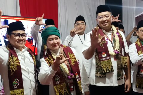 Siap lawan Khofifah dan Risma di Pilkada Jatim, Luluk daftar ke KPU