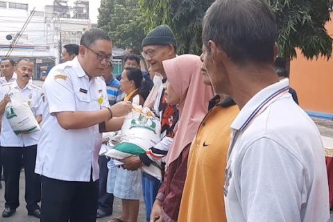 Bulog cabang Surakarta salurkan bantuan pangan tahap III