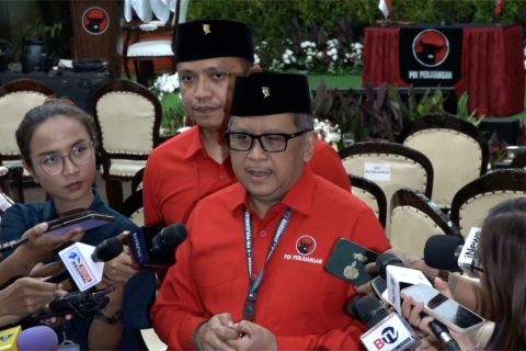 Tanggapan Sekjen PDIP jika Jokowi jadi Dewan Pembina Golkar