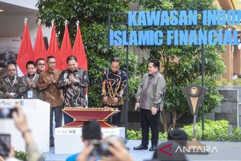 Presiden resmikan Kawasan Indonesia Islamic Financial Center di Menara Danareksa Jakarta